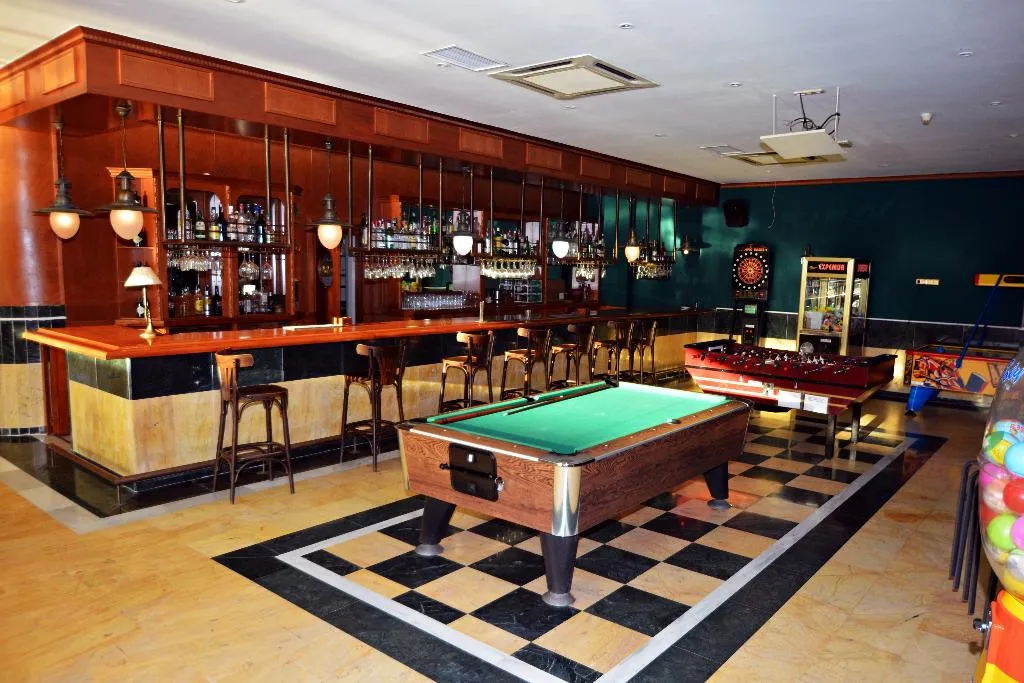Sports and Entertainment, Hotel México, Costa Almeria