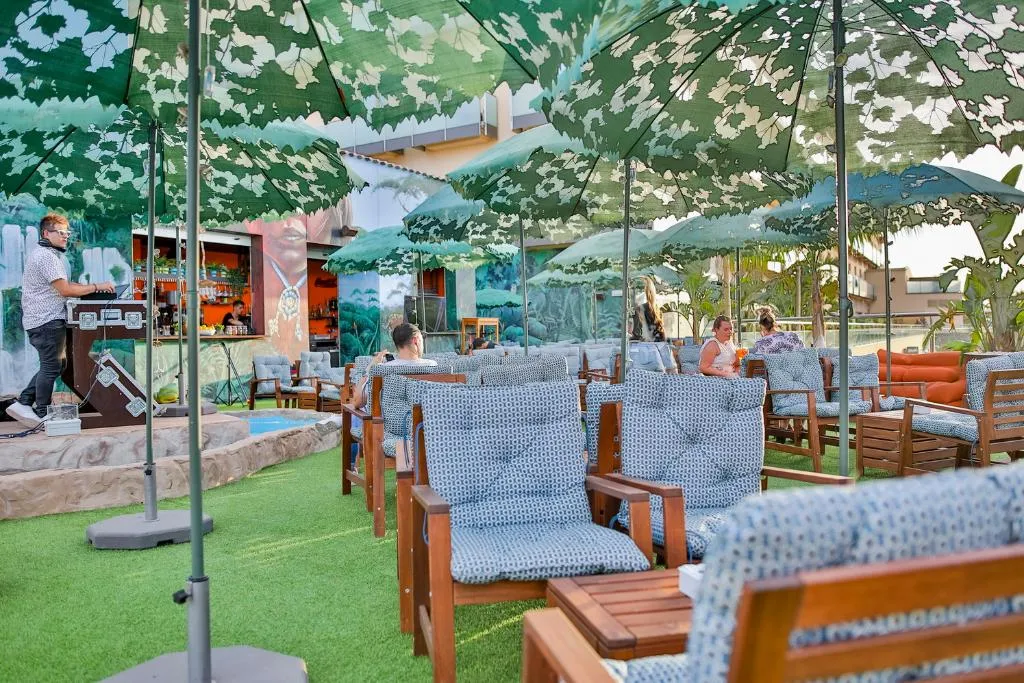 Sports and Entertainment, Hotel 525, Costa Blanca