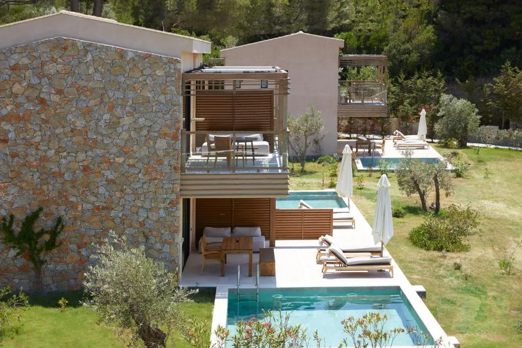 JUNIOR SUITE WITH PRIVATE POOL Room, Elivi Skiathos, Skiathos