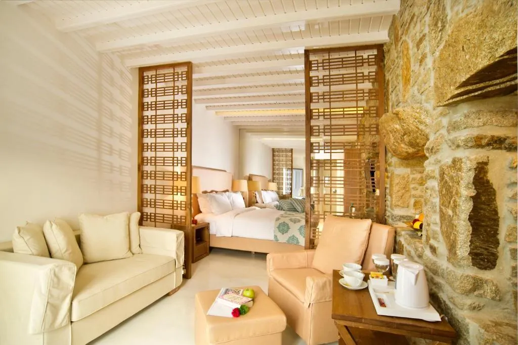 SUITE WITH JACUZZI Room, Petinos Beach, Mykonos