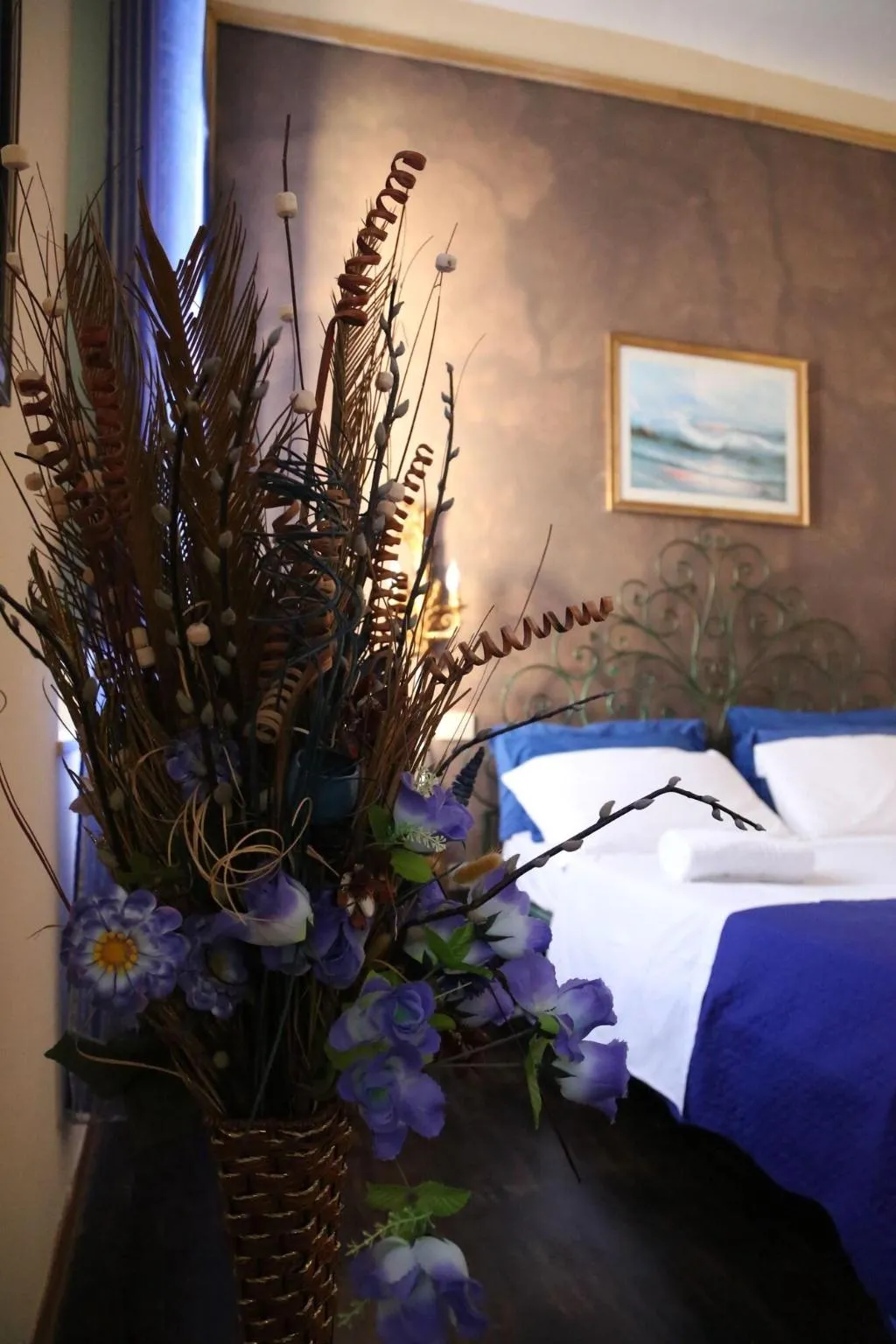 Room, Riverbanks, Florence