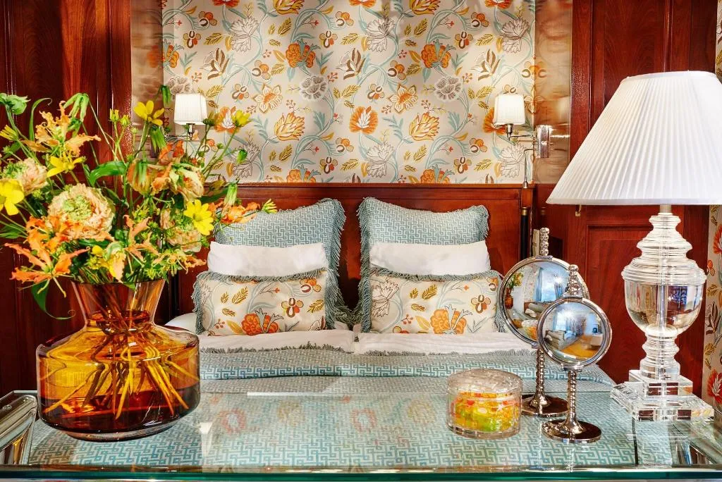 Room, Estherea, Amsterdam