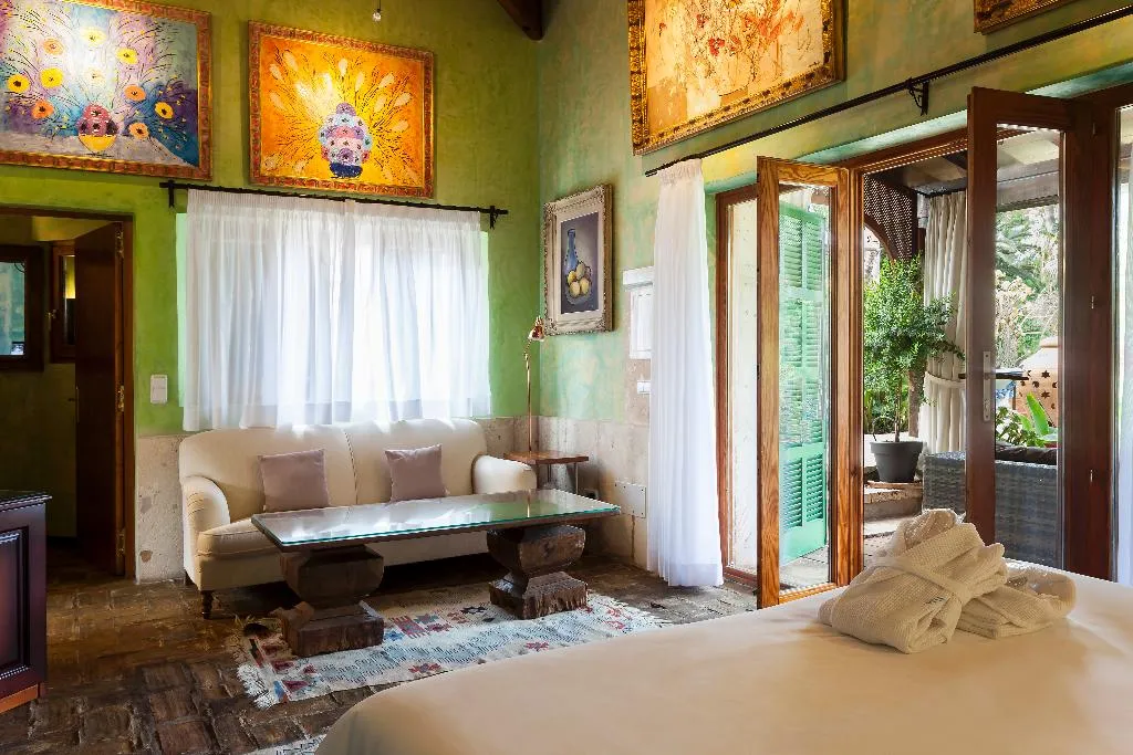 JUNIOR SUITE STANDARD Room, Es Revellar Art Resort, Majorca