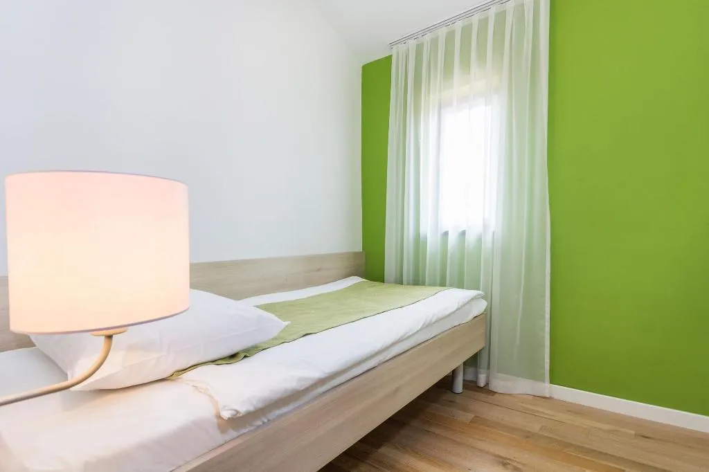 Room, Vista, Istria