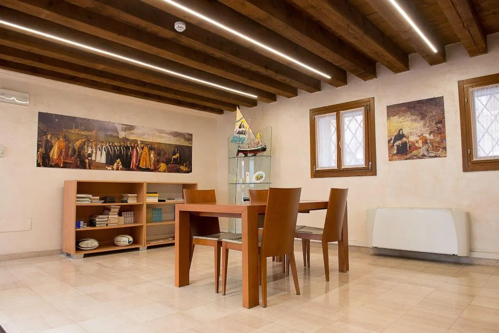 Lobby, Domus Clugiae, Venice