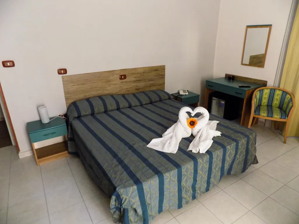 Room, Hotel Le Orchidee, Naples