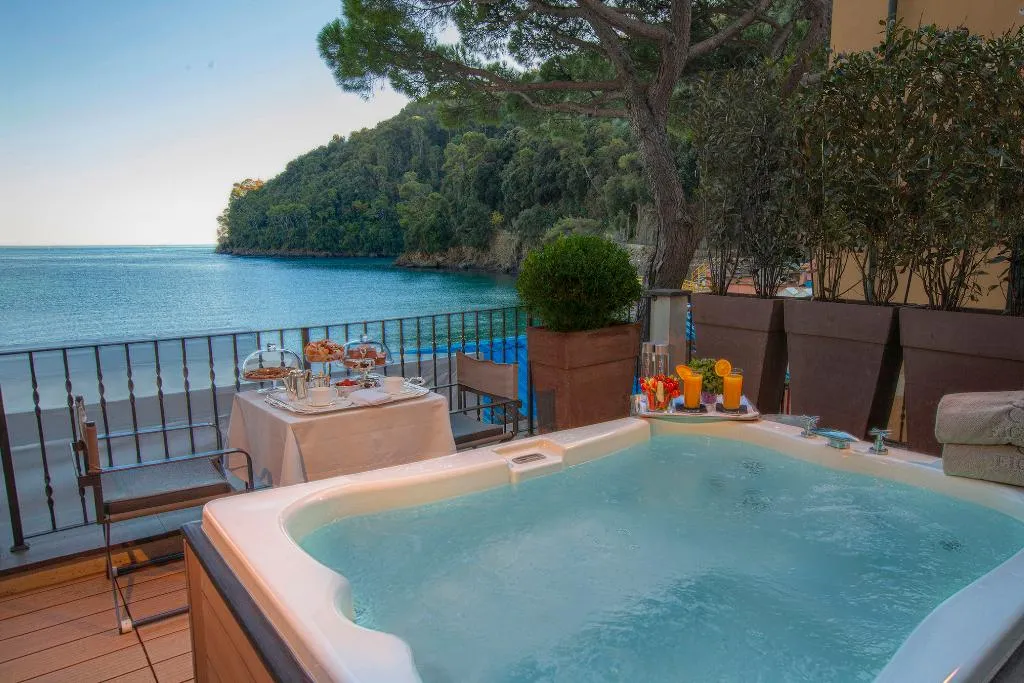 SUITE SEA VIEW WITH TERRACE Room, Eight Hotel Paraggi, Cagliari