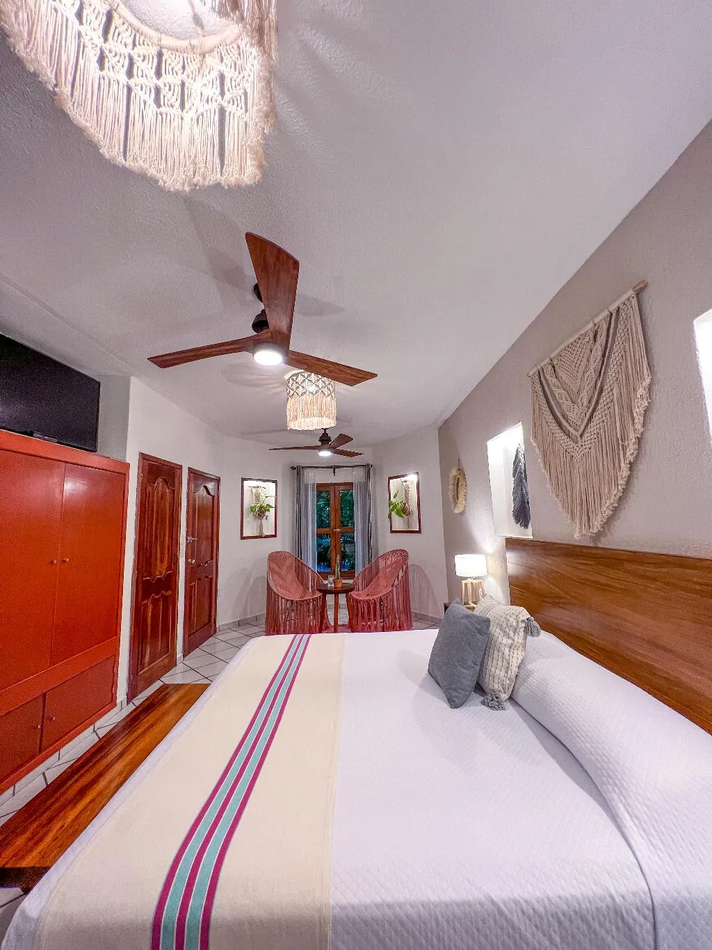 JUNIOR SUITE ONE BED Room, Hul-Ku, Playa Del Carmen