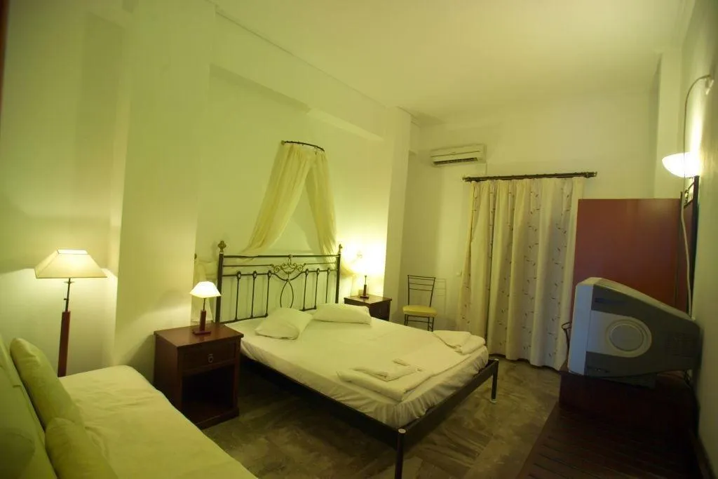 Room, Ifestia, Santorini