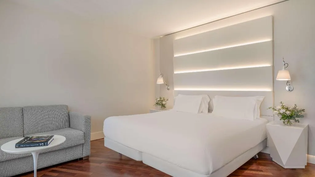 FAMILY ROOM STANDARD Room, NH Málaga, Costa Del Sol