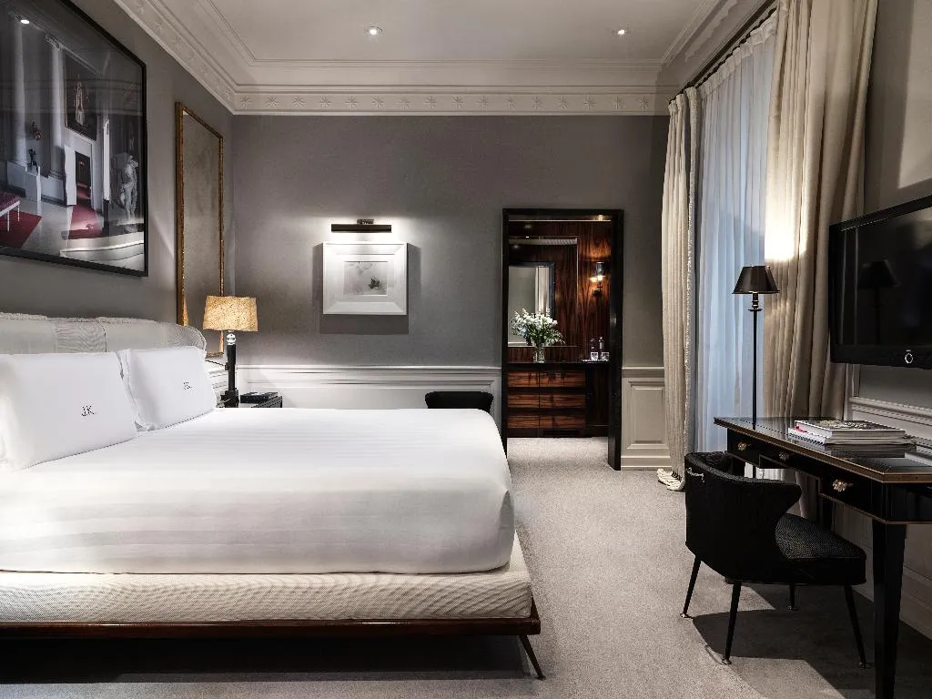 Room GRAND DELUXE Room, J.K. Place Roma - The Leading Hotels o/t World, Rome