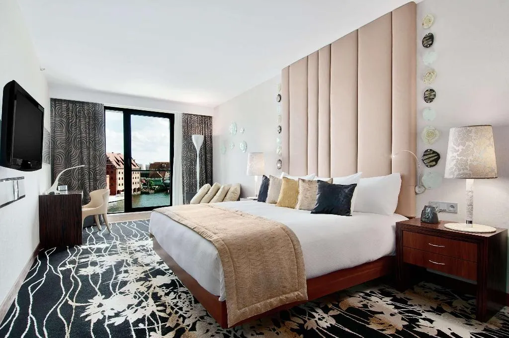 SUITE RIVER VIEW Room, Hilton Gdansk, Gdansk