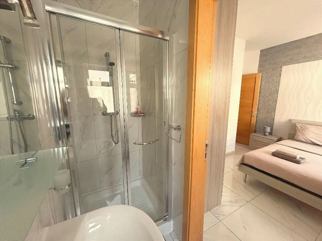 Room, Arzella Apartments, Gozo