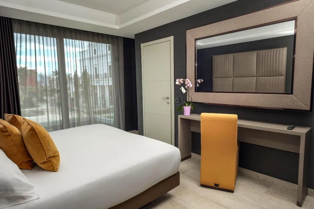 Room, Resort Tre Fontane, Naples
