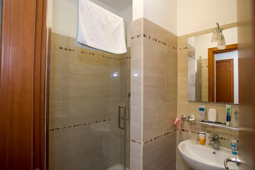 DOUBLE STANDARD Room, Domus Sessoriana, Naples