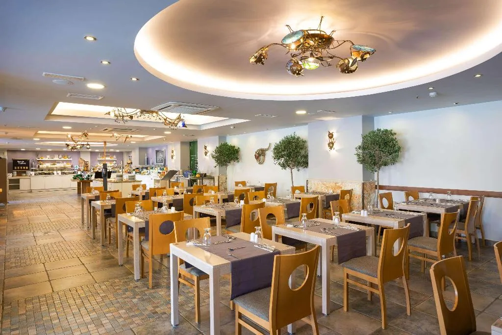 Restaurant, Alianthos Estate Resort, Crete