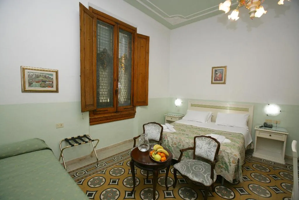 Double or Twin CLASSIC Room, Desiree, Florence