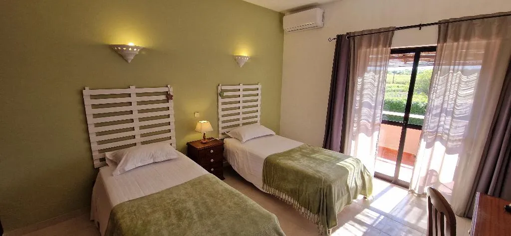 Double or Twin GARDEN VIEW Room, Casa Rosa Montes, Algarve