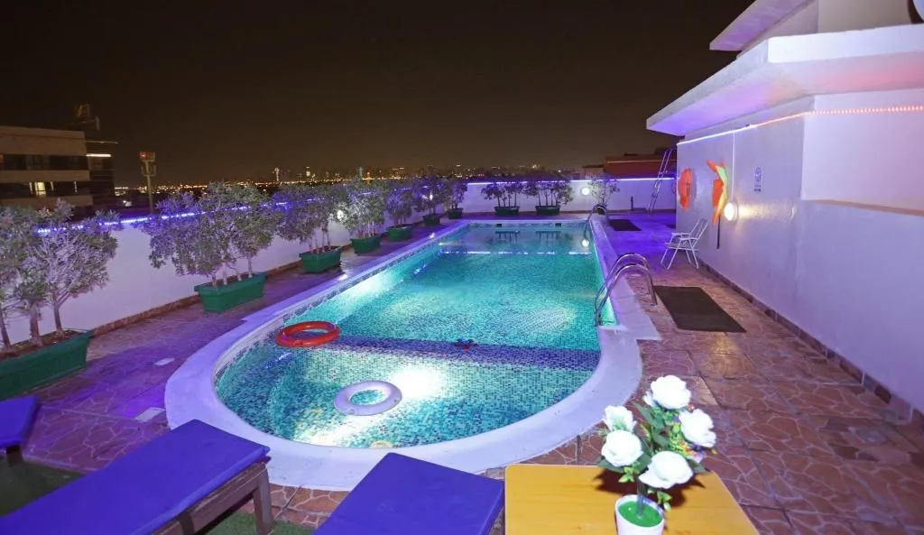 Pool, Icon Hotel Apartments, Dubai