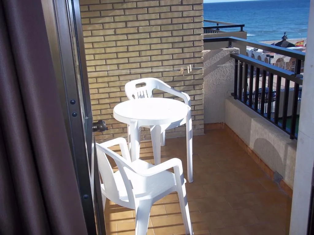 APARTMENT CAPACITY 4 ONE BEDROOM Room, Ronda IV, Costa Del Sol