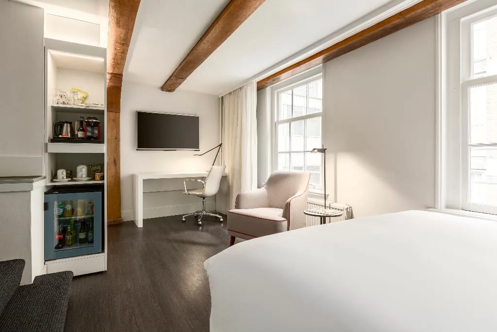 DOUBLE SUPERIOR Room, NH Collection Amsterdam Barbizon Palace, Amsterdam