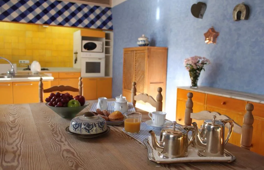Room, Life Select San Bernardo, Seville
