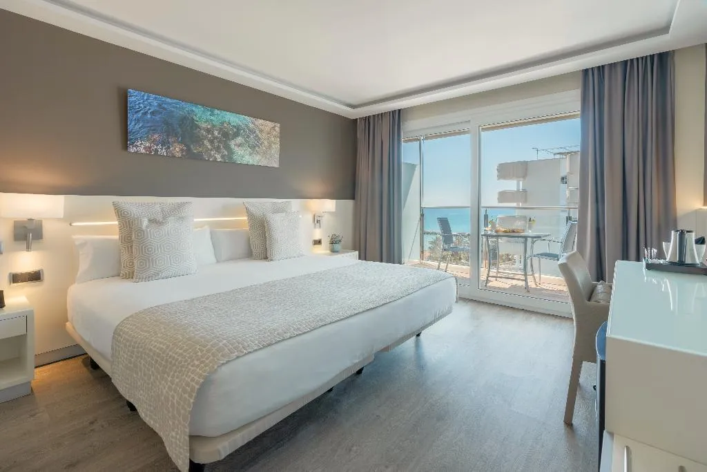 DOUBLE SINGLE USE SIDE SEA VIEW Room, Calipolis, Costa Brava