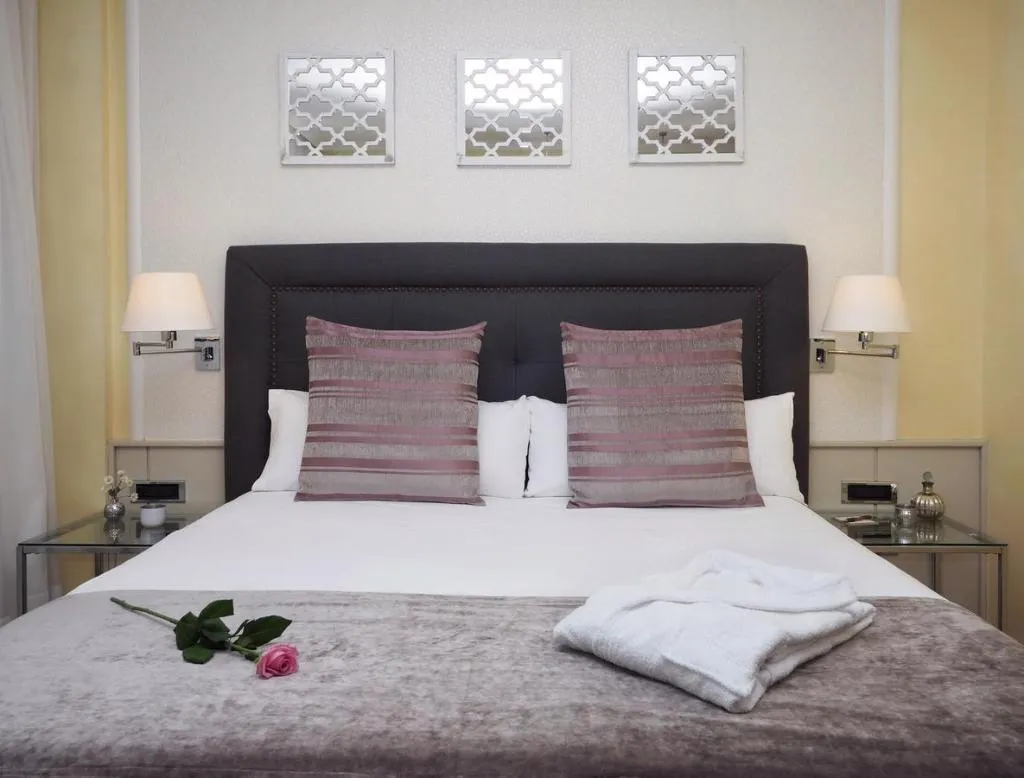 QUADRUPLE CAPACITY 4 Room, Vilana Hotel Boutique, Barcelona