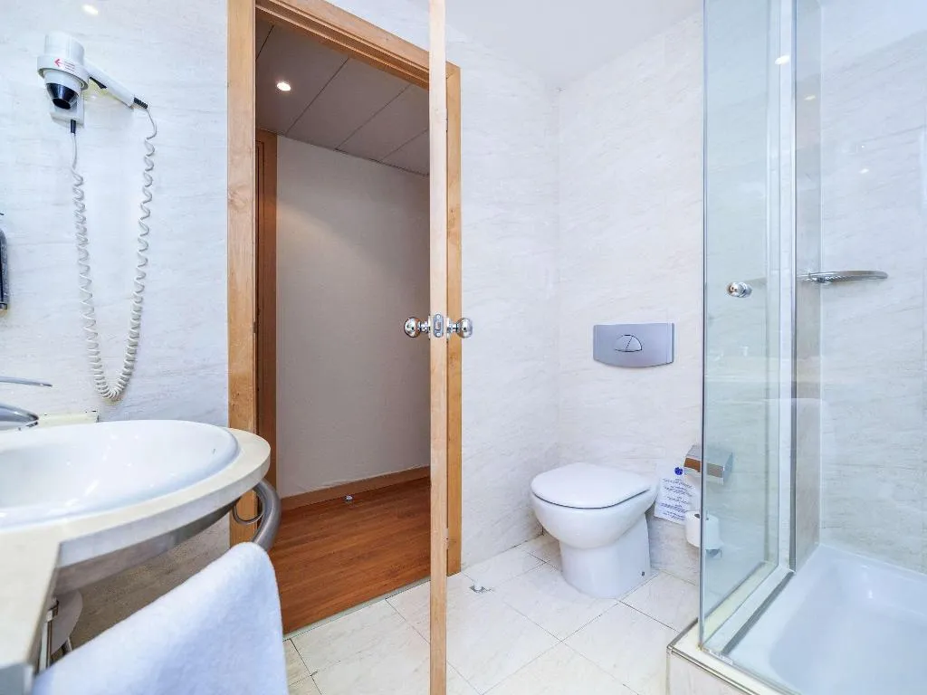 DOUBLE STANDARD Room, Ibis Madrid Alcala H Garena, Madrid