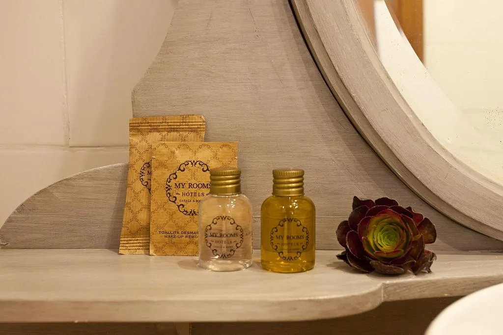 Room, Casal de Petra - Rooms & Pool, Majorca