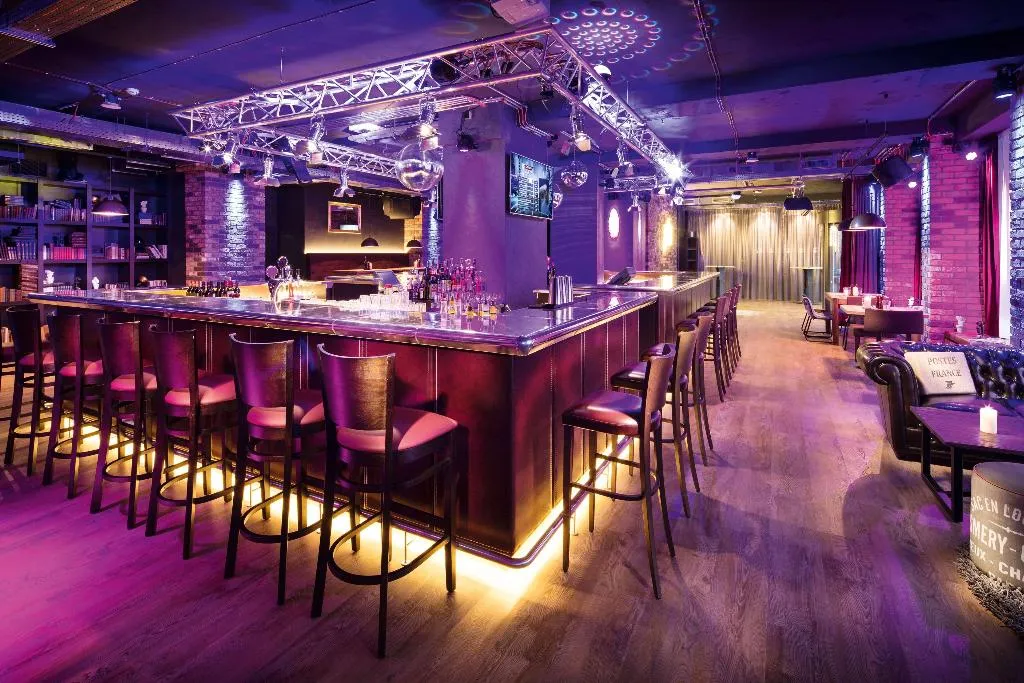 Bar, Pulse 8, Prague