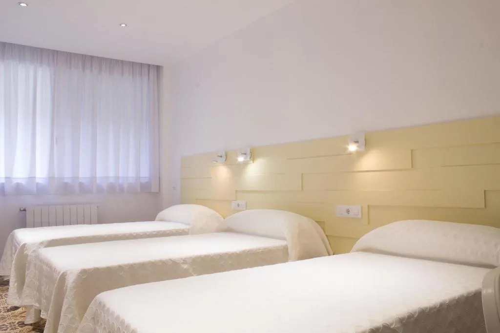 Room, Hostal Nova, Barcelona