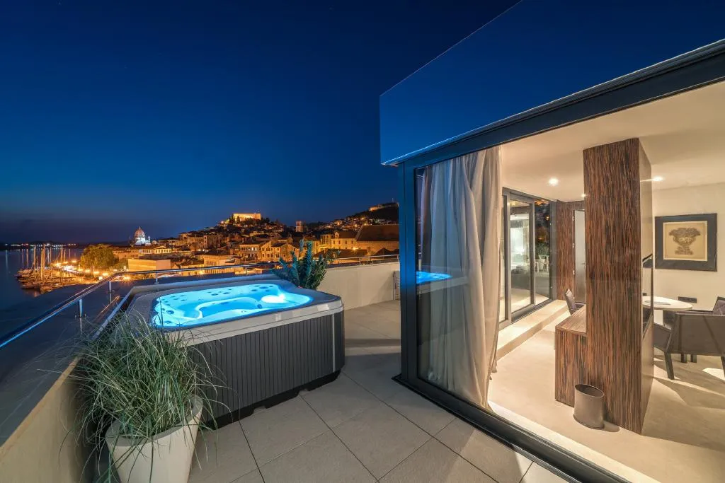 SUITE PREMIUM TWO BEDROOMS Room, Hotel Bellevue-Superior City Hotel, Split