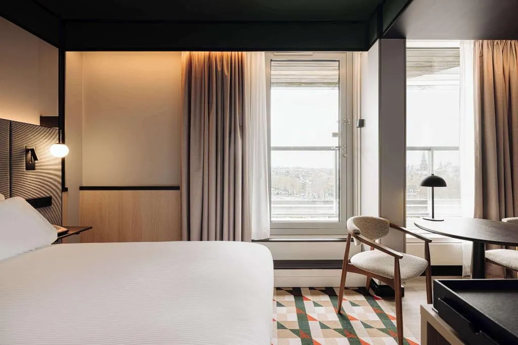 Room, DoubleTree by Hilton Amsterdam Centraal Station, Amsterdam