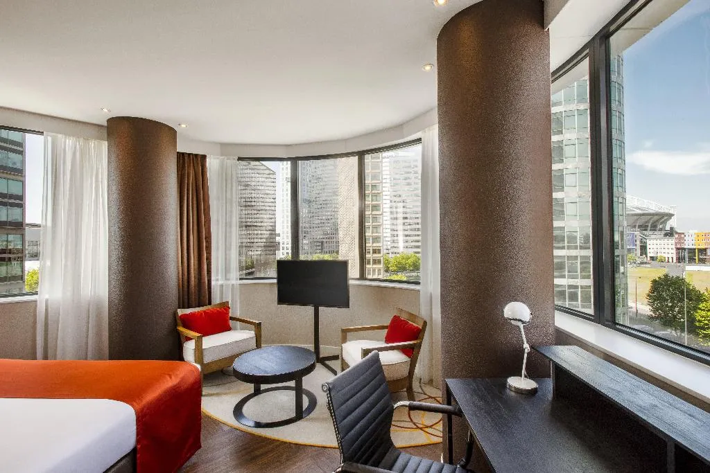 DOUBLE QUEEN SIZE BED Room, Holiday Inn Amsterdam-Arena Towers, Amsterdam