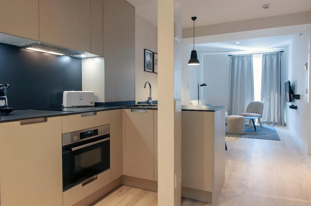 APARTMENT ONE BEDROOM ONE BATHROOM Room, MH Apartments Central Madrid, Madrid