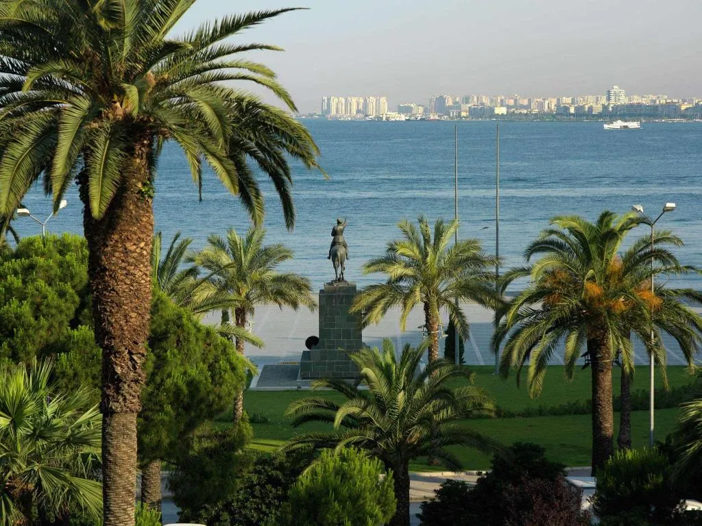 SUITE EXECUTIVE Room, Swissotel Buyuk Efes Izmir, Izmir