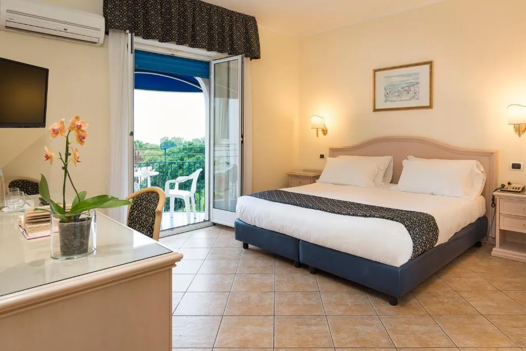 DOUBLE SINGLE USE SEA VIEW Room, Sant Alphio Garden Hotel & SPA, Catania