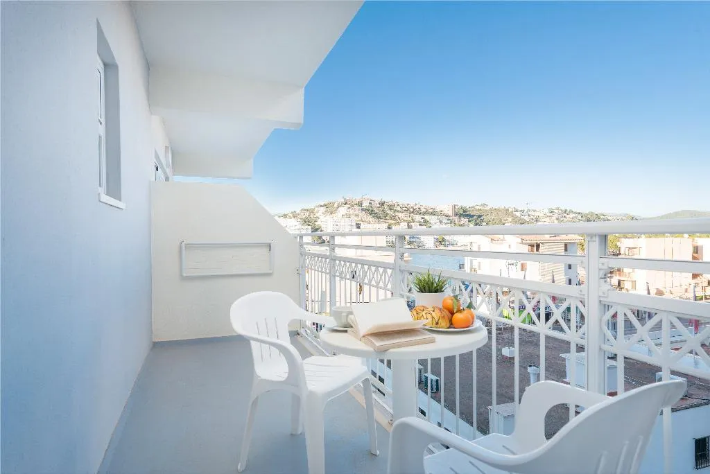 TRIPLE STANDARD Room, Playas del Rey, Majorca