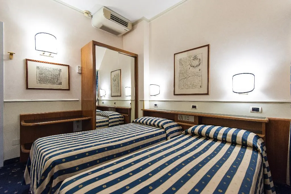 Double or Twin STANDARD Room, Flora, Milan