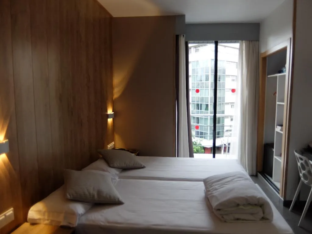 Double or Twin STANDARD Room, Medicis, Barcelona