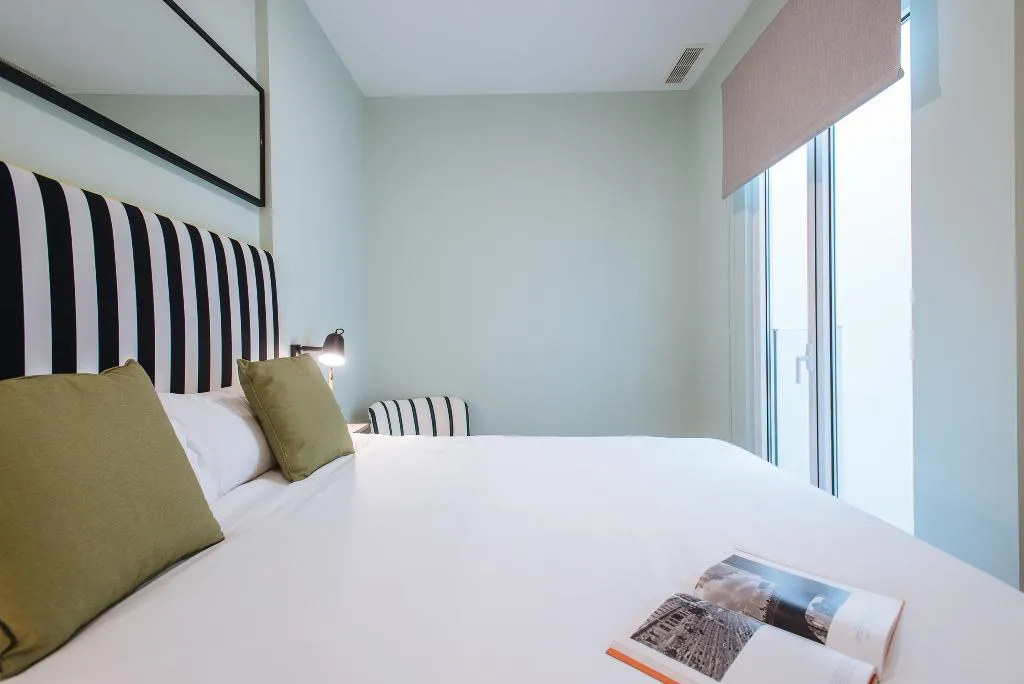 APARTMENT SUPERIOR Room, Sercotel Sevilla Guadalquivir Suites, Seville