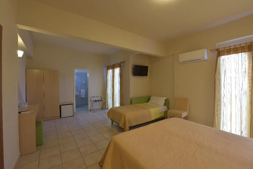 TRIPLE STANDARD Room, Park, Kalamata