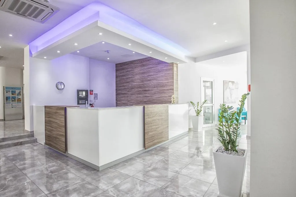 Lobby, Papantonia Hotel Apts, Cyprus