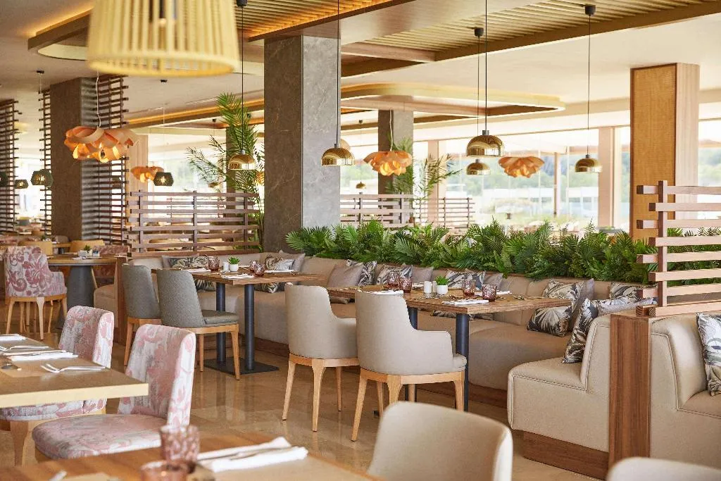 Restaurant, Zafiro Palace Andratx, Majorca