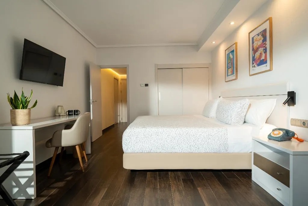 Double or Twin SEA VIEW Room, Innside Alicante Porta Maris, Costa Blanca