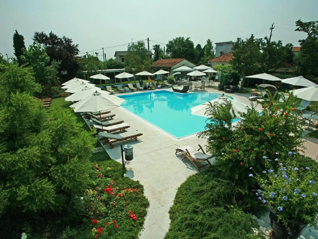 Pool, Villa Foscarini Cornaro, Venice