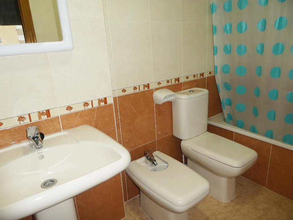 APARTMENT CAPACITY 8 THREE BEDROOMS Room, Apartamentos Tavernes Gandia 3000, Valencia