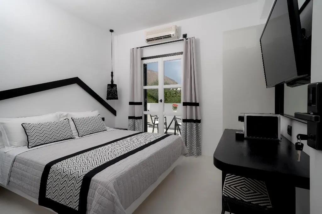 Double or Twin COMFORT Room, Divelia, Santorini