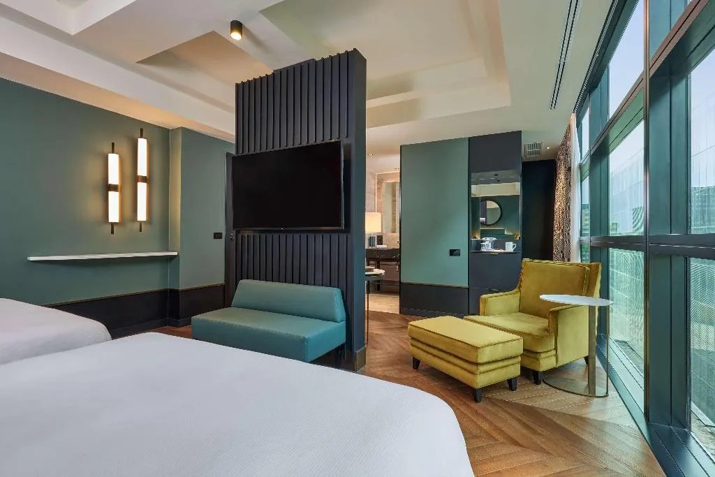 TWIN DELUXE TWO DOUBLE BEDS Room, Hilton Rome Eur La Lama, Rome